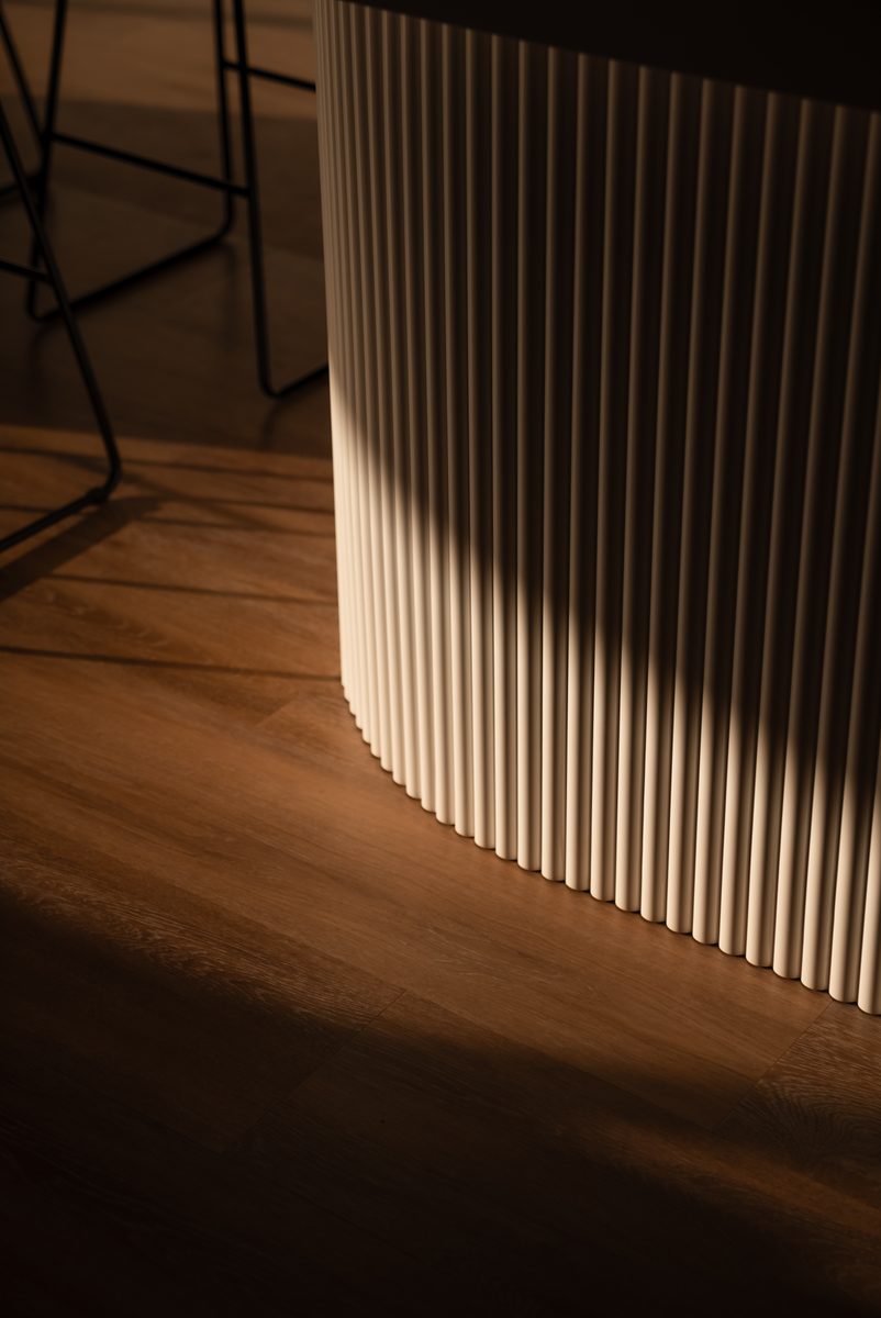 Close detail of the fluted island profile
