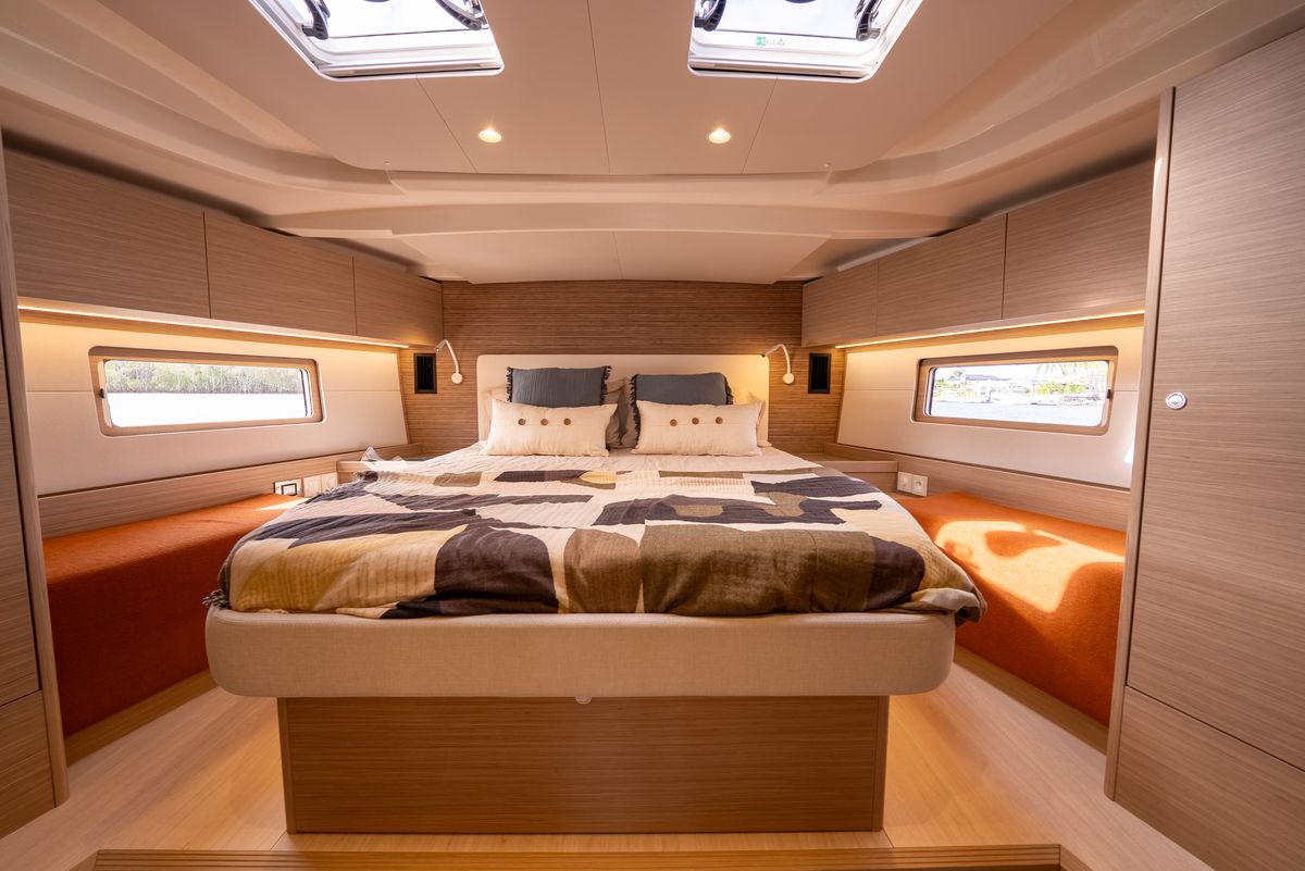 Oceanis 52 owners cabin