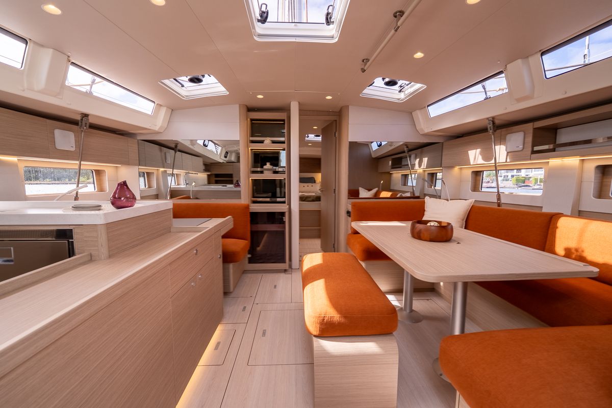 Oceanis 52 saloon interior